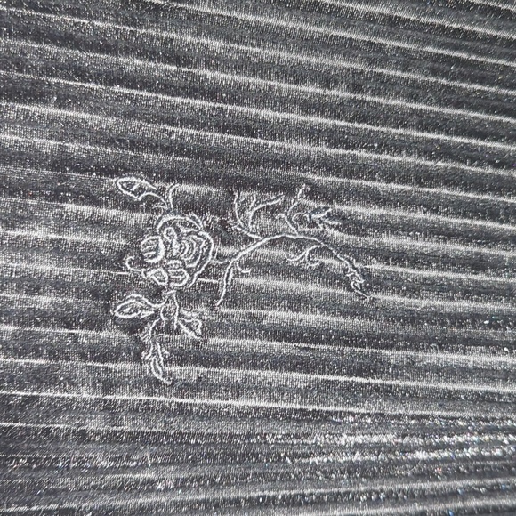 Disturbia Rosaline Velour Rib Crop Top (NWOT) - Picture 3 of 3